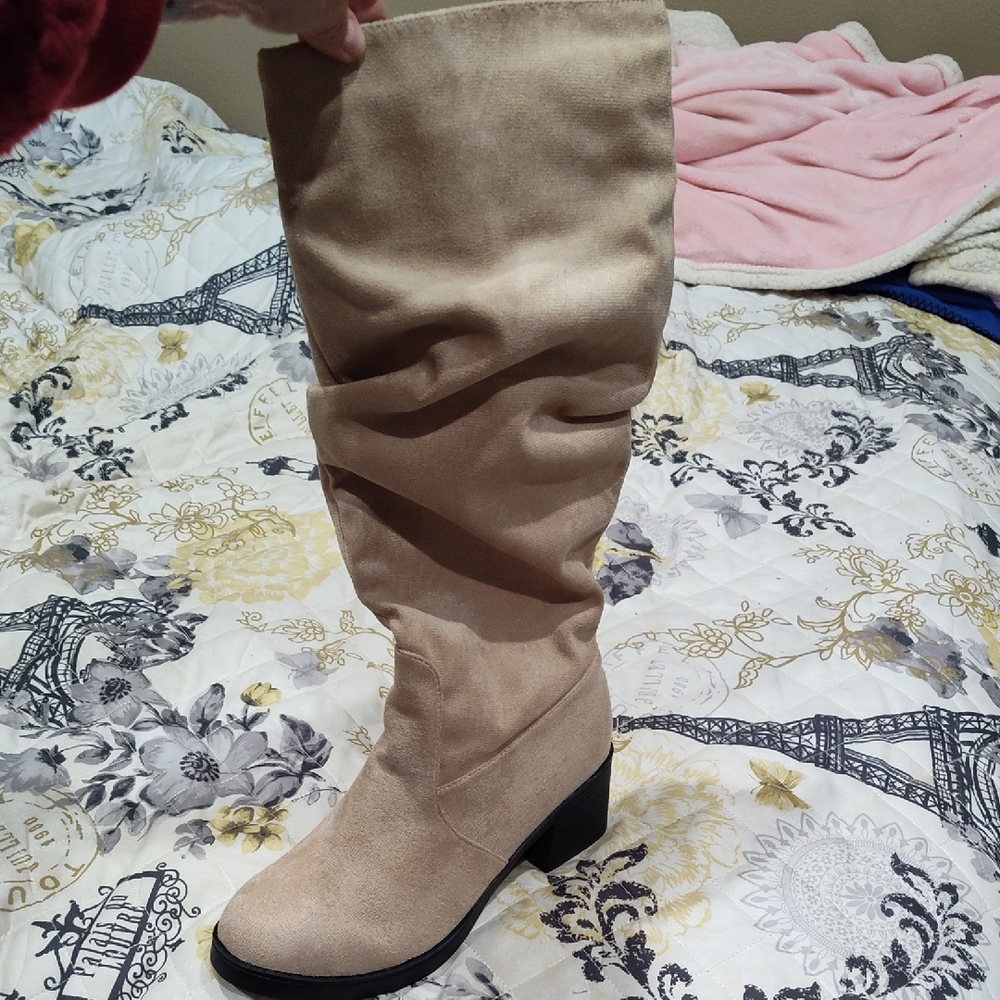 Women's Tan Knee-High Boots